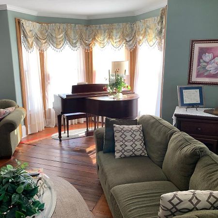 Conneaut Centennial Inn Bed & Breakfast מראה חיצוני תמונה
