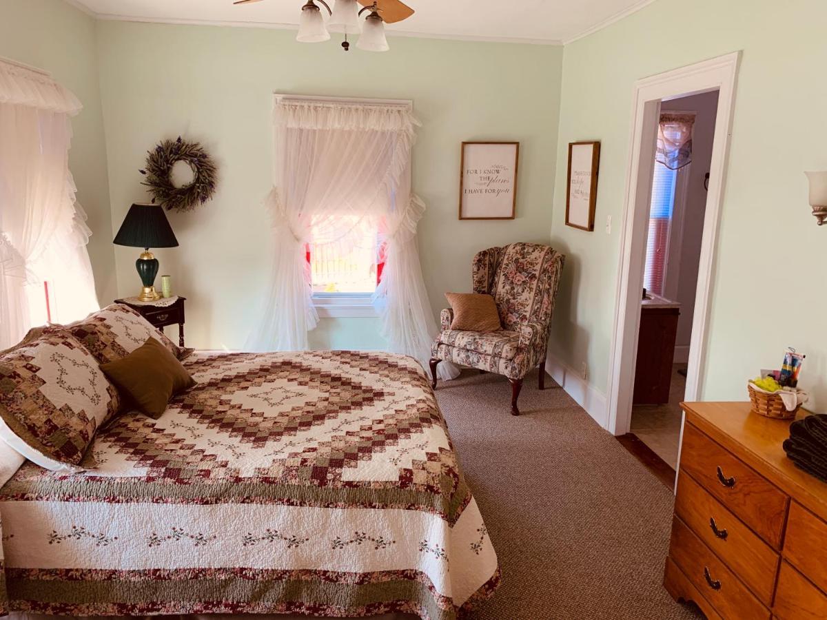 Conneaut Centennial Inn Bed & Breakfast מראה חיצוני תמונה