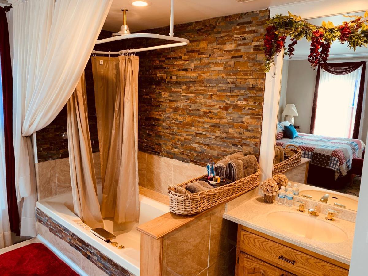 Conneaut Centennial Inn Bed & Breakfast מראה חיצוני תמונה