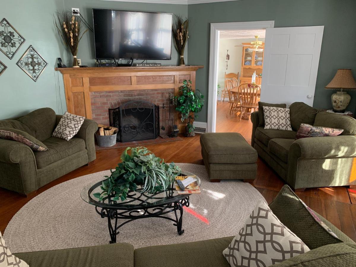 Conneaut Centennial Inn Bed & Breakfast מראה חיצוני תמונה